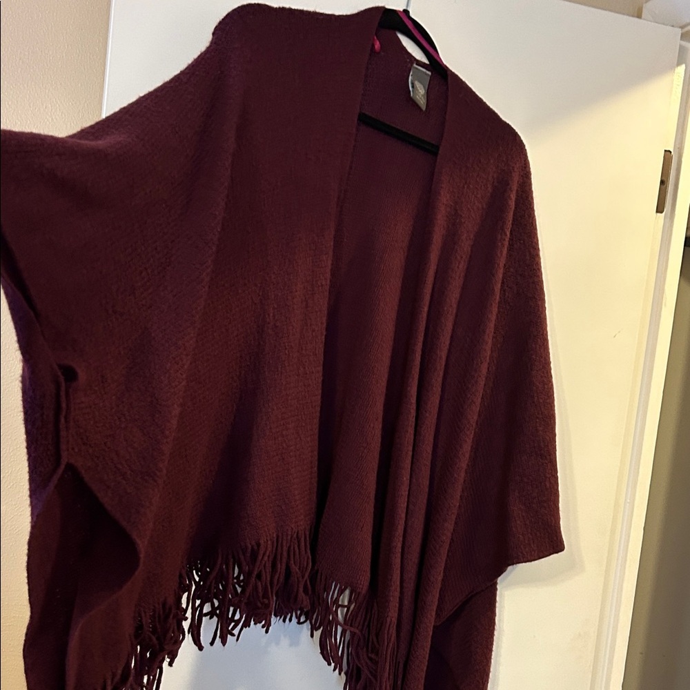 Elegant Burgundy Women's Shawl with Fringe